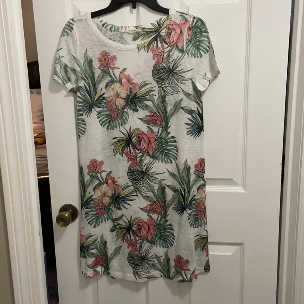 Cover up/Dress white with pink flowers